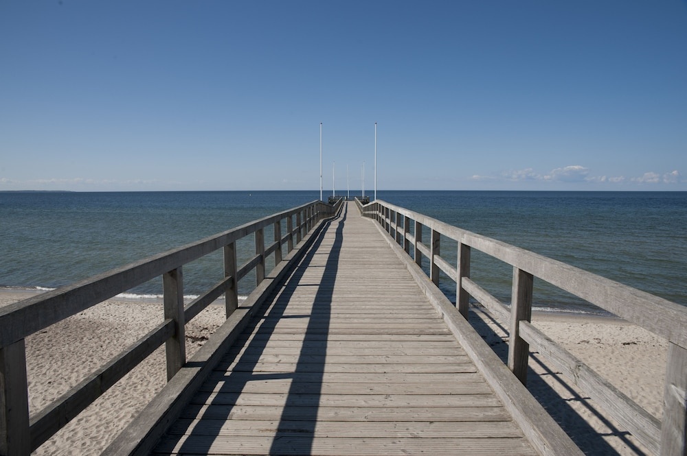 Beach & Waterfront