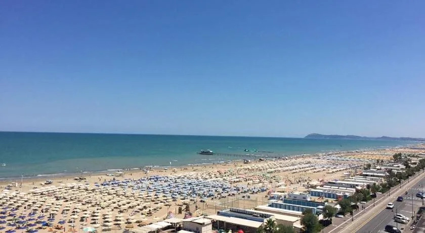 Beach & Waterfront