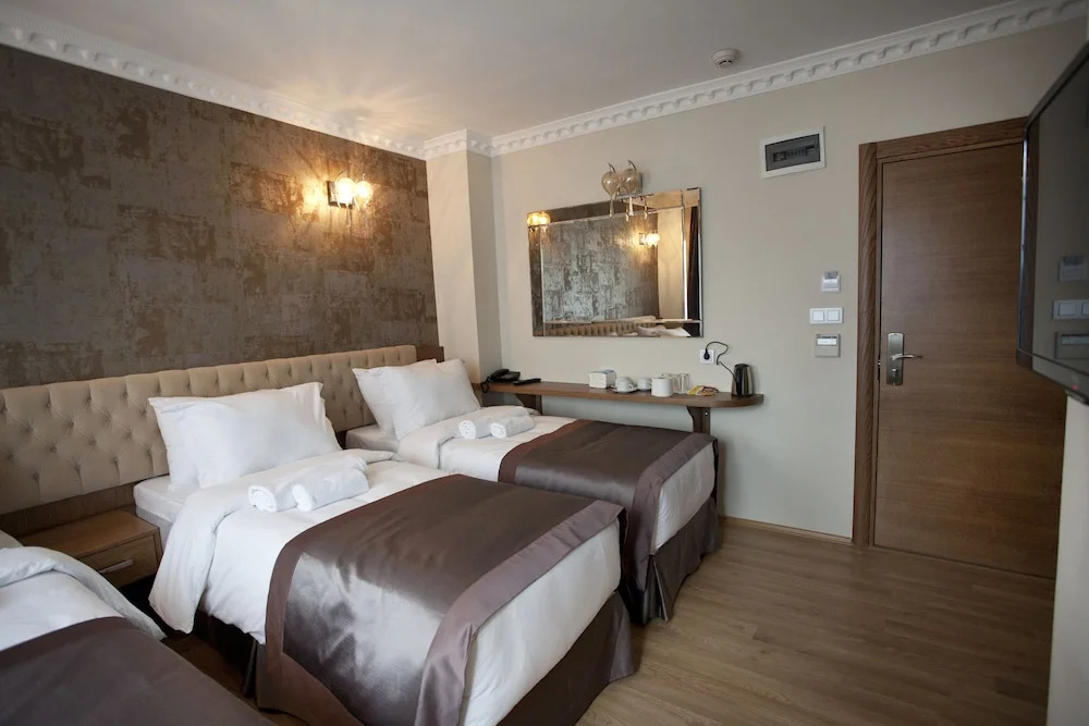 Pera Line Hotel — 4