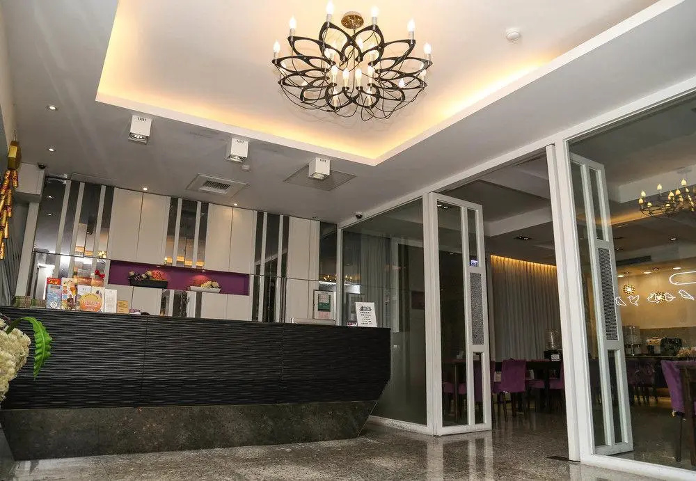 Lobby & Reception