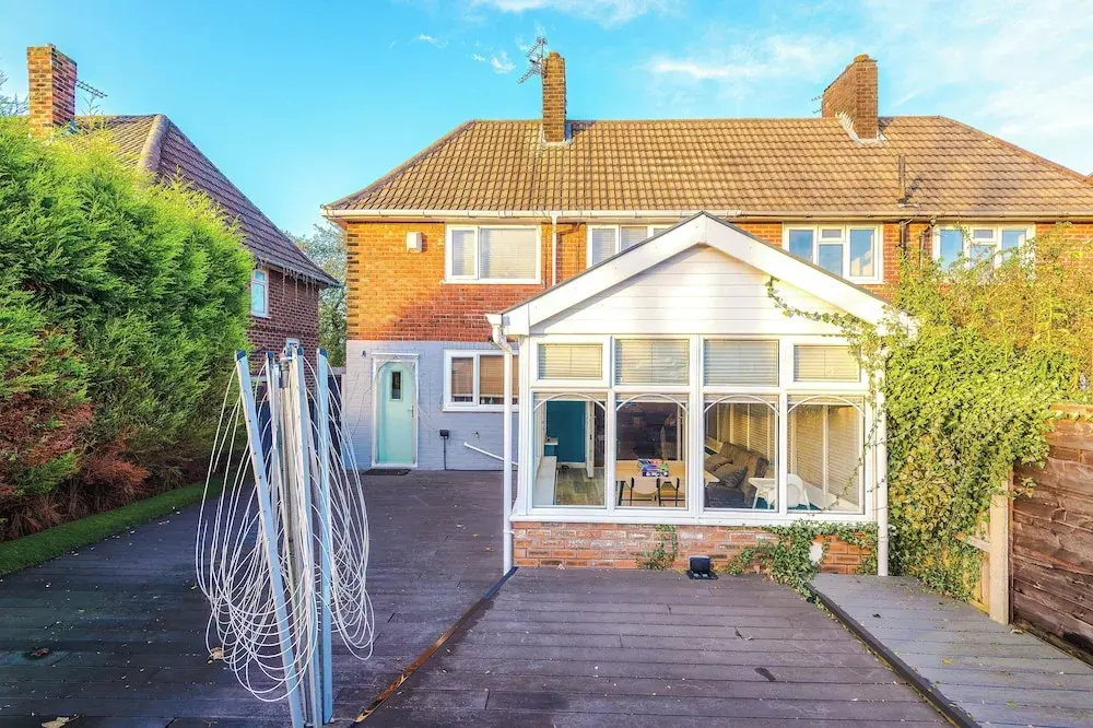Modern 3-Bed - Near Etihad & City Centre