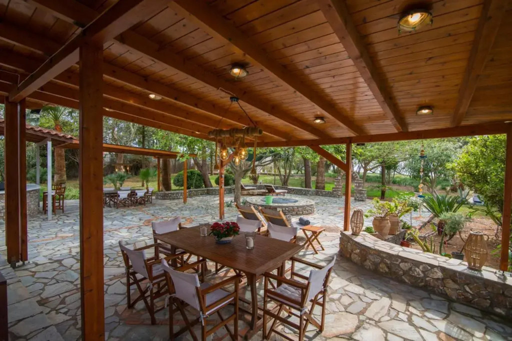 Petrochori Beach House