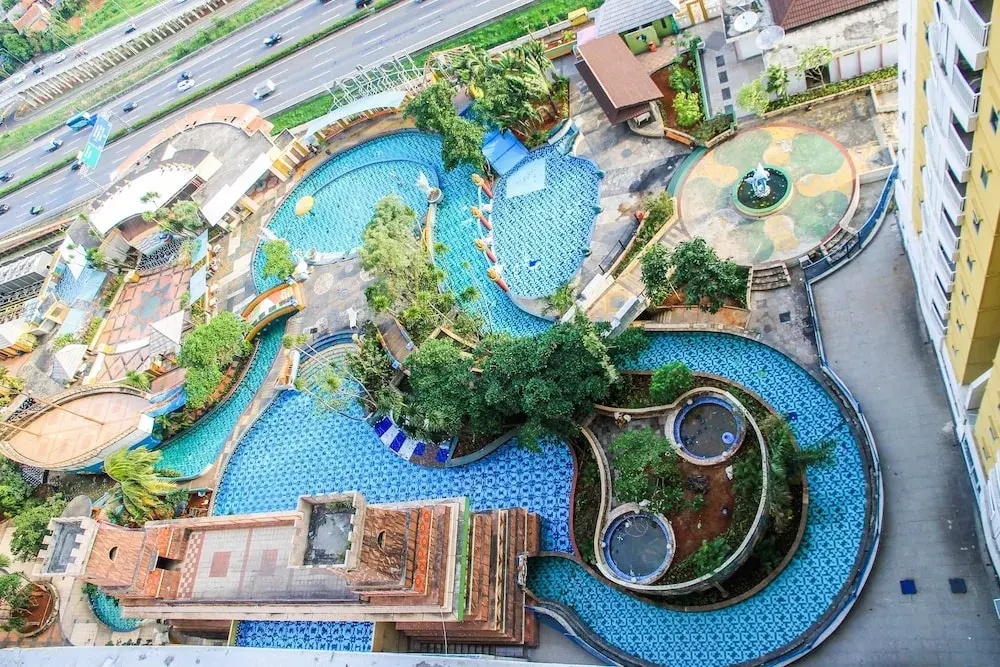 Best Location 2BR Great Western Apartment By Travelio