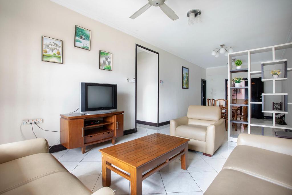 Marina Vacation Condos @ Marina Court Resort Condominium