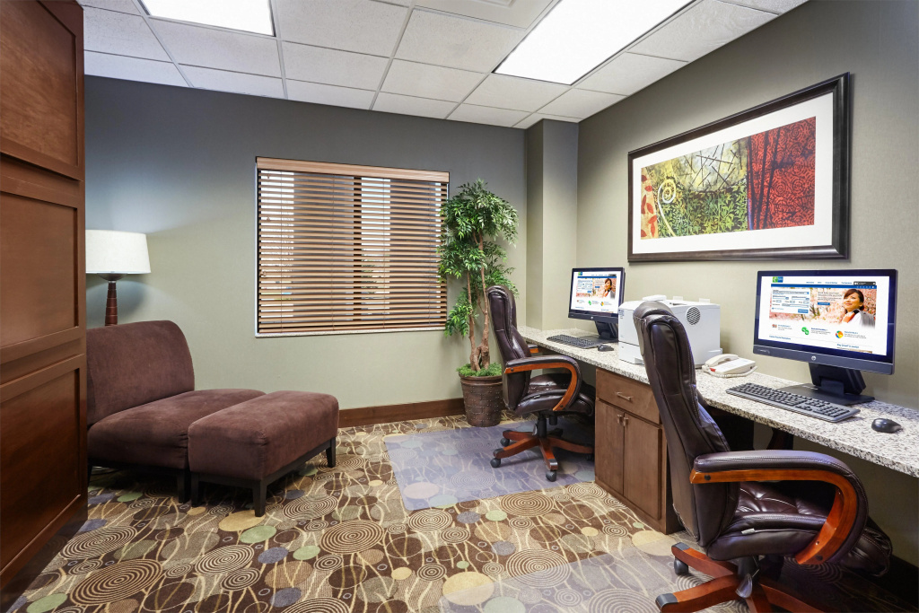 Lobby & Reception