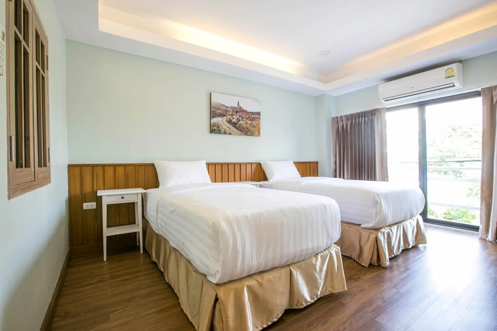 Deluxe Double room (twin beds)