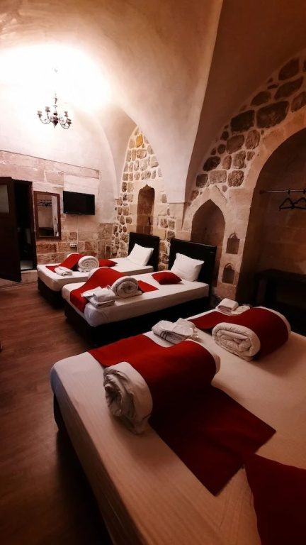 Economy Quadruple Basement room