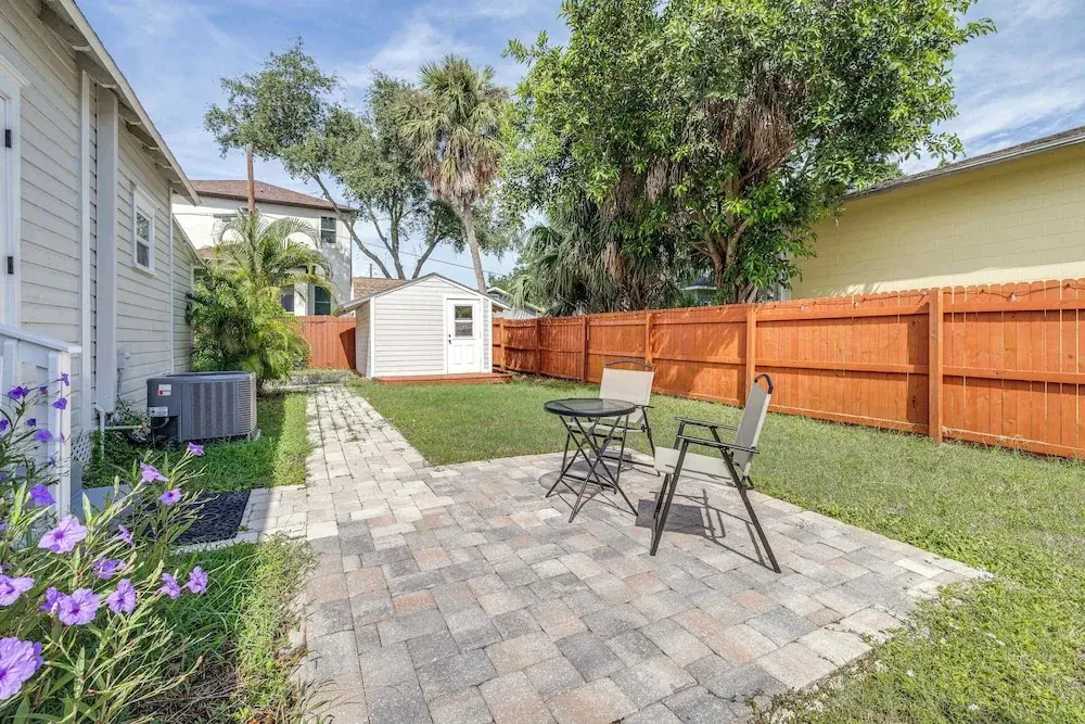 Barefoot Bungalow For 4