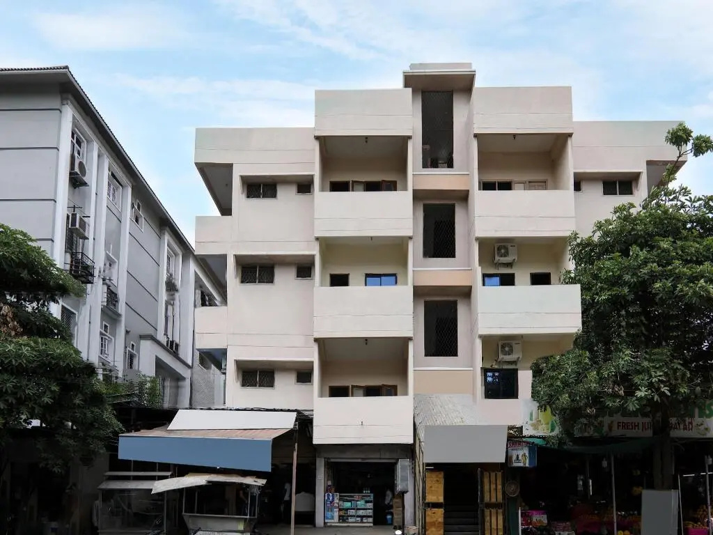 Happy Guest House By OYO Rooms