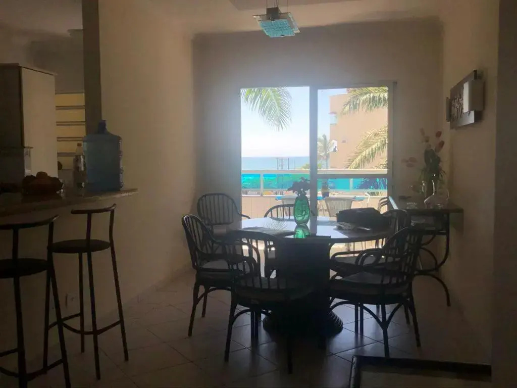 Apartamento área nobre da praia grande, vista para o mar, 3 suítes