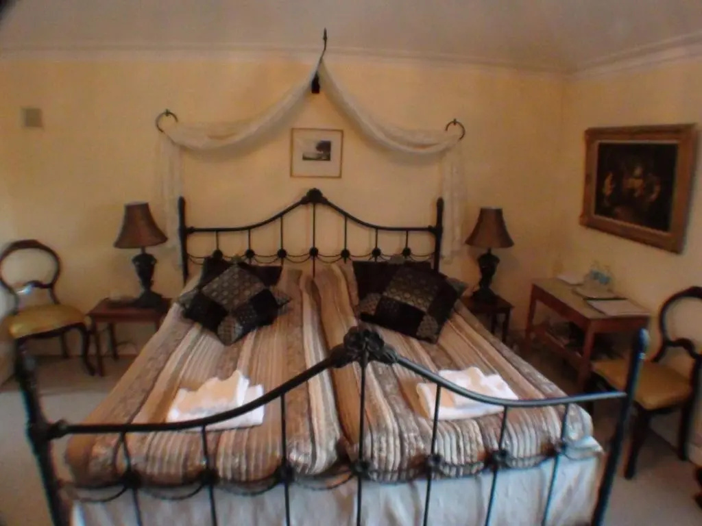 Standard Double room with balcony (full double bed)