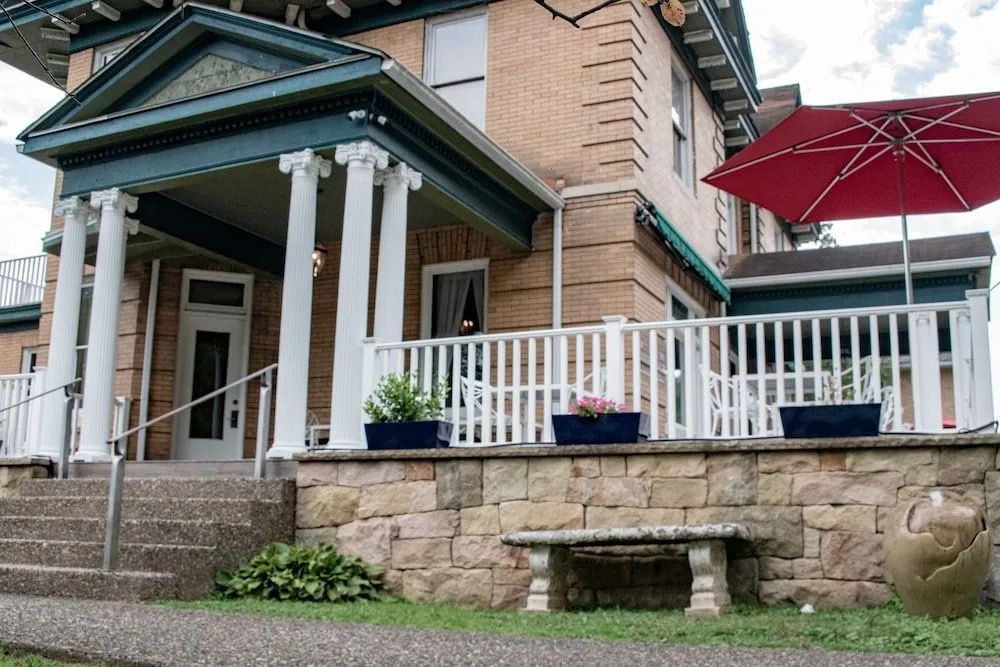 Elk River Hotel