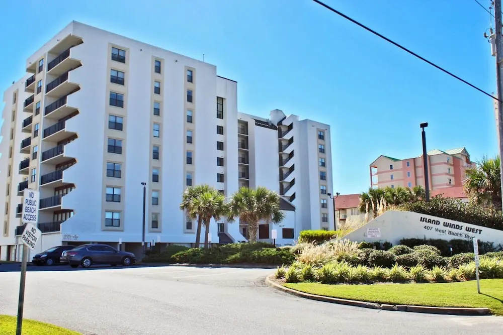 Island Winds West by Youngs Suncoast