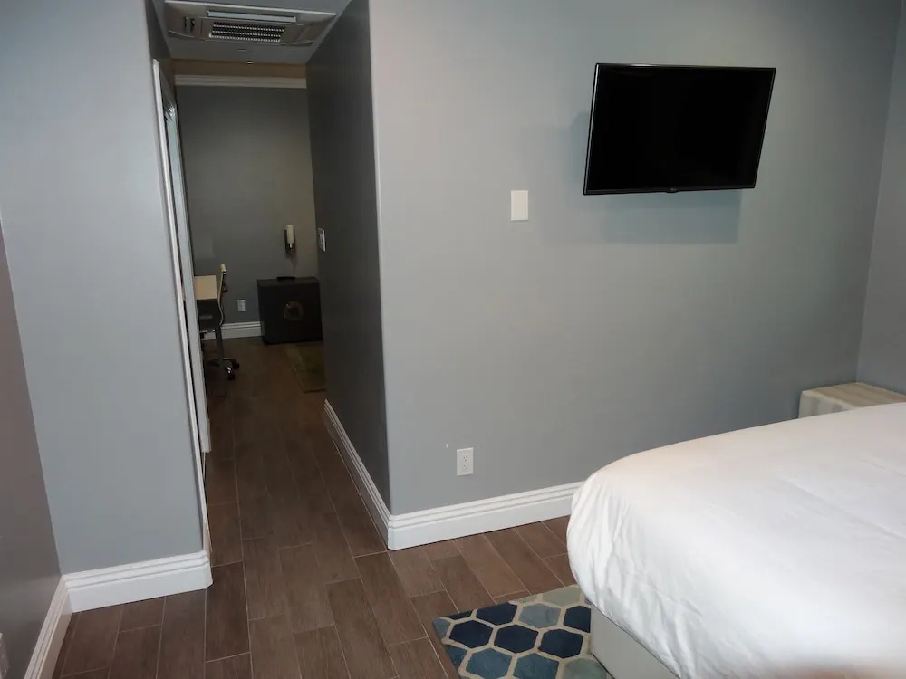 Quadruple Family Suite