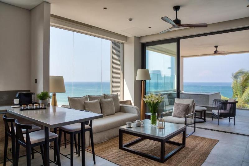 Crystal Sands Sky Villas