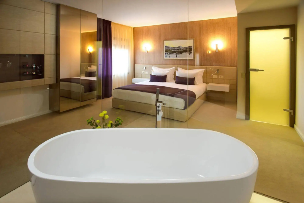 Hotel photo 11
