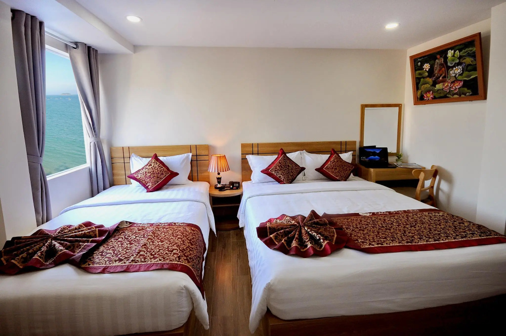 Deluxe Double room with sea view (full double bed)