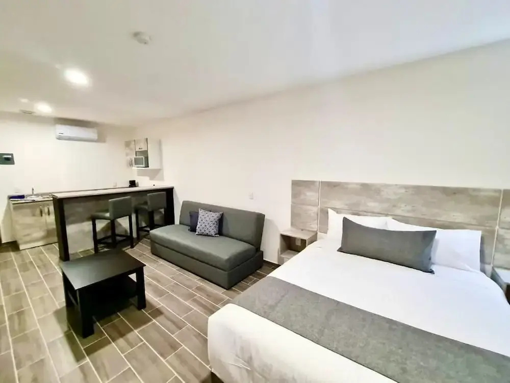 Deluxe Suite