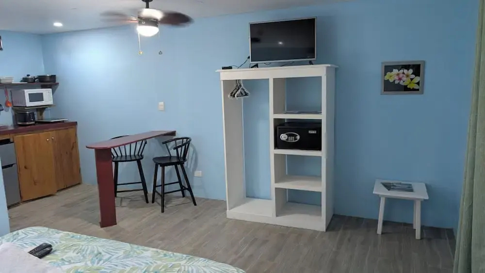 Economy room