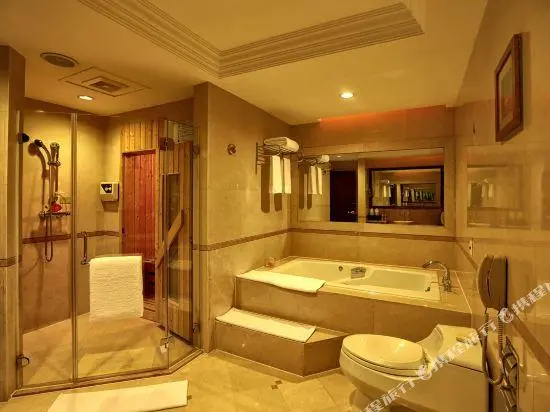 豪華四人房，配有雙人床