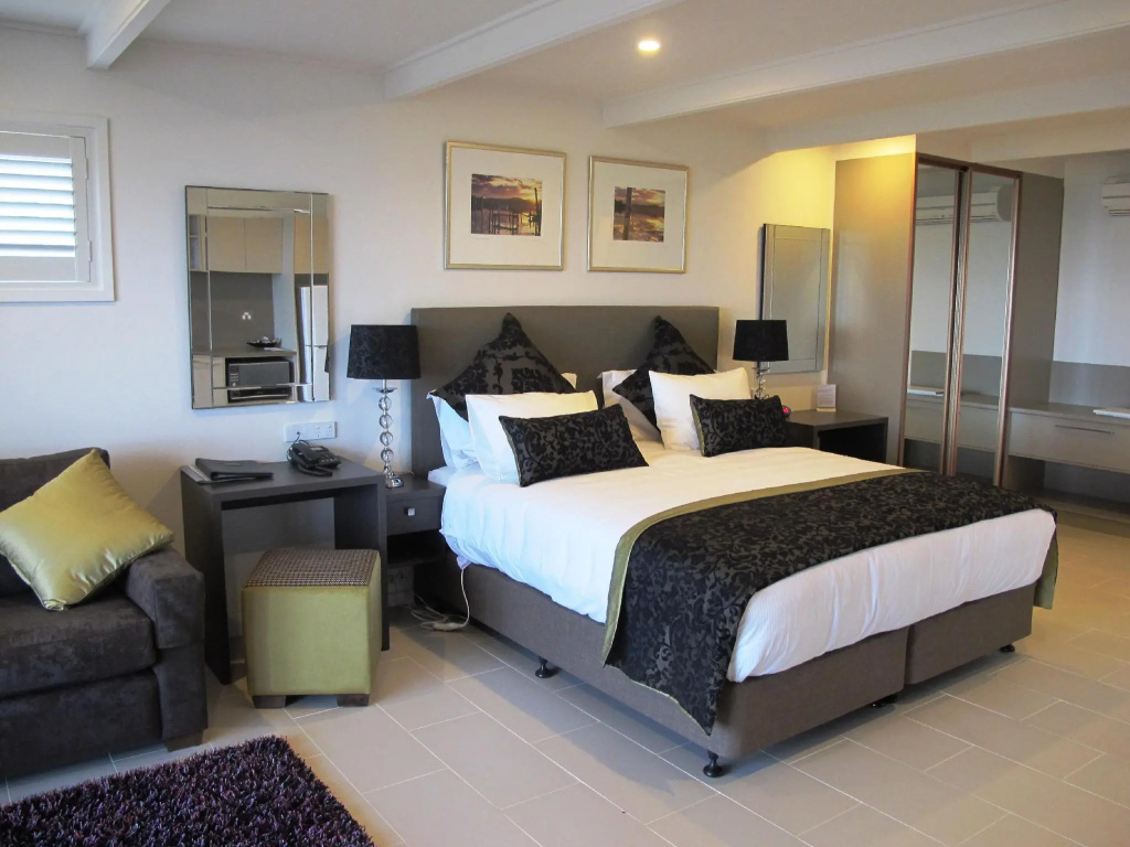 Double Studio with ocean view (full double bed)