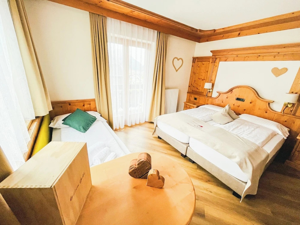 Comfort room with balcony