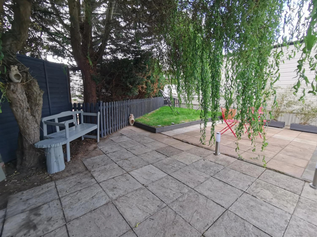 Lakes and Woodlands Overstone Holiday Park