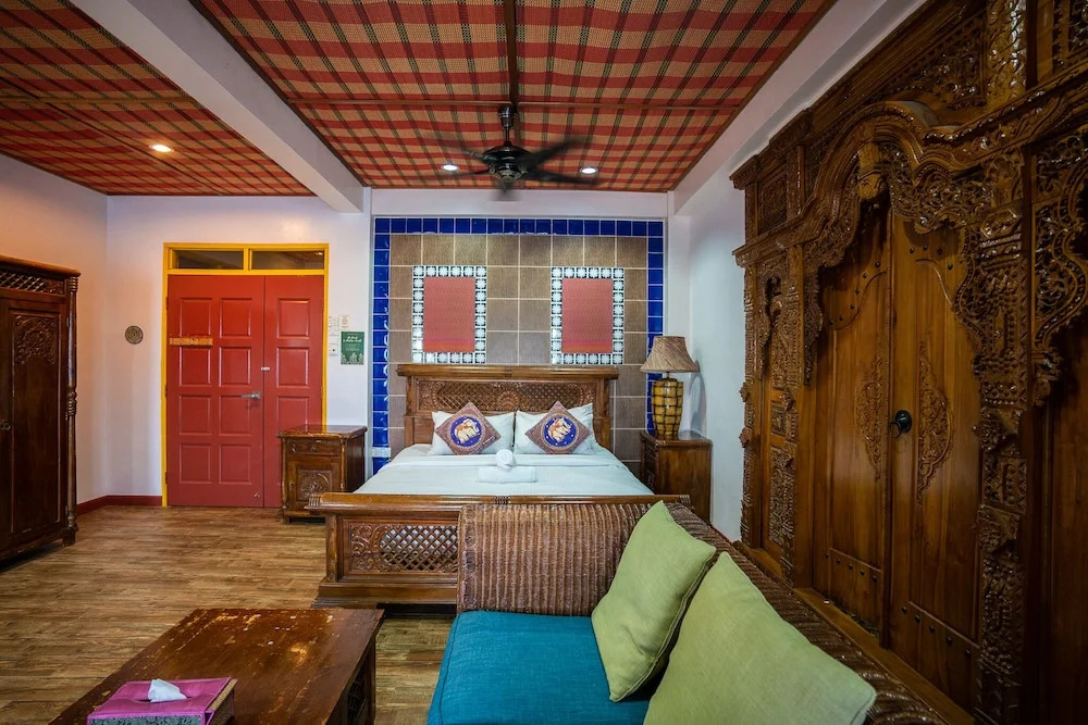 Lost Paradise Resort