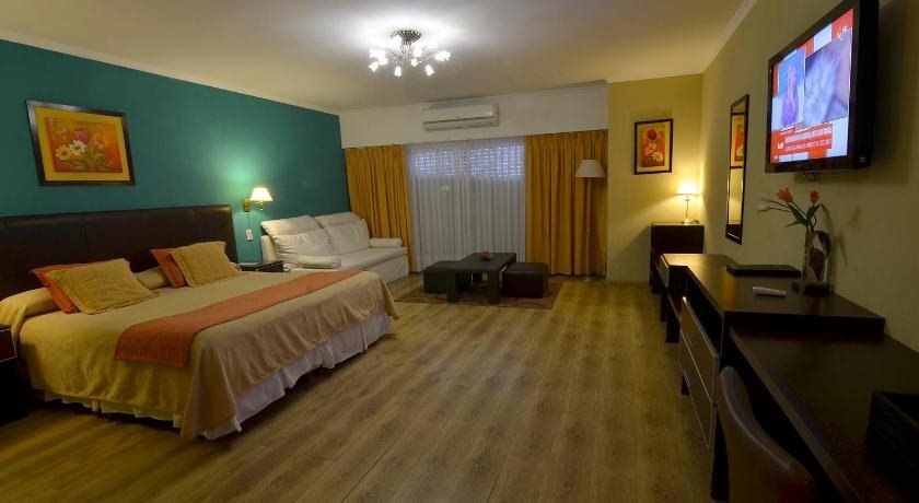 gallery_image_hidden_4