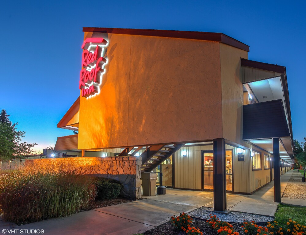 Red Roof Inn Michigan City image