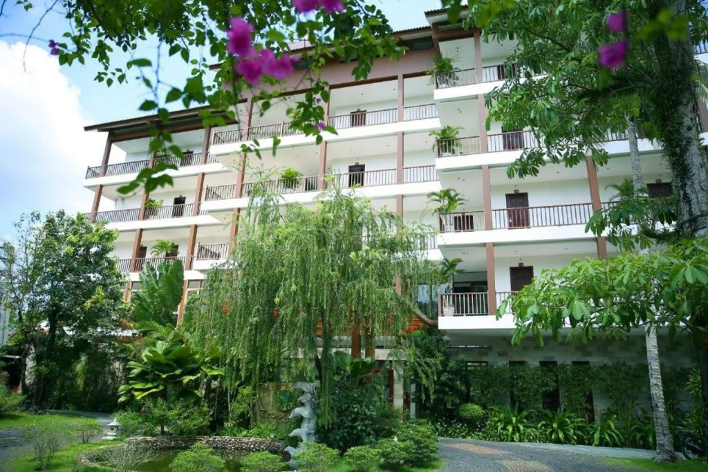 Tropicana Resort - 2