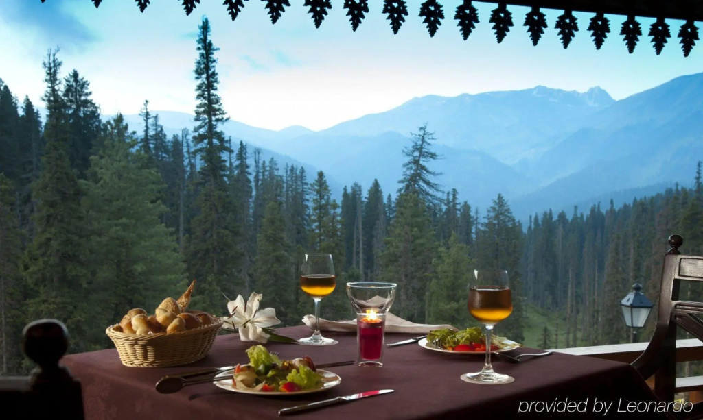 Food & Beverage