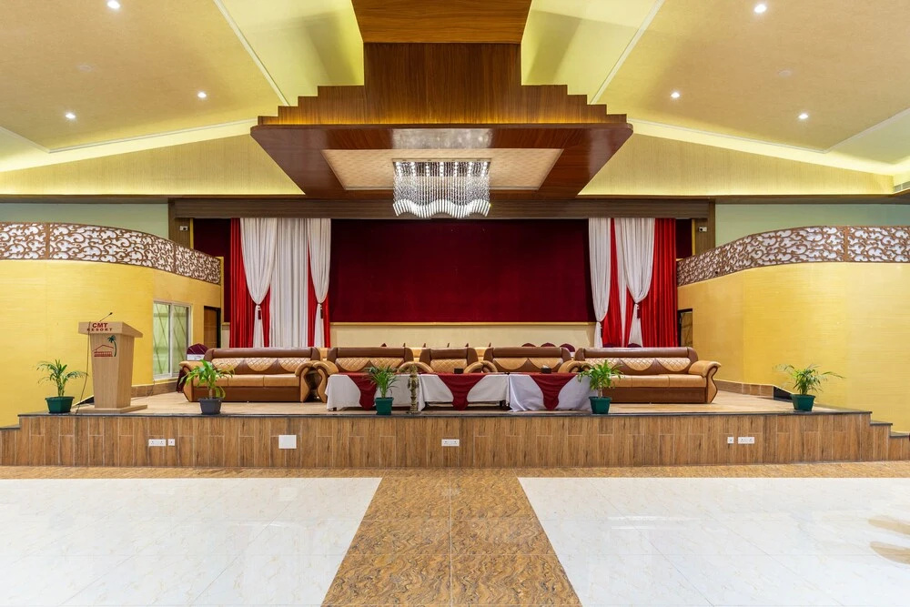 Lobby & Reception