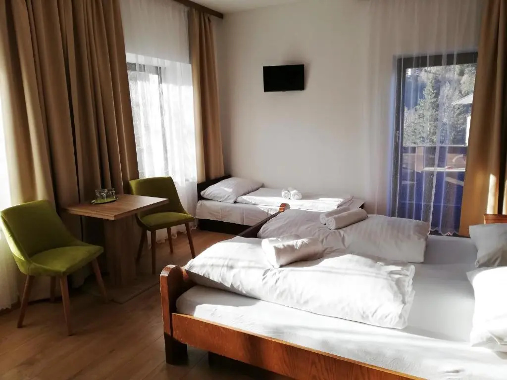 Standard Triple room with balcony