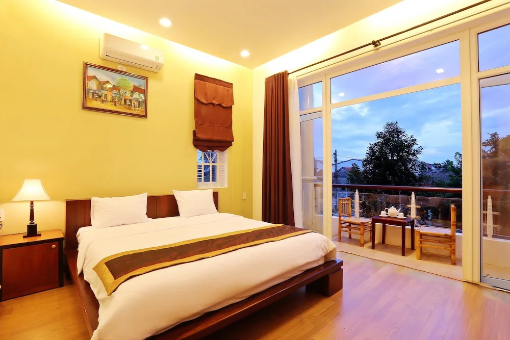 Standard Double Family room with view (twin beds)