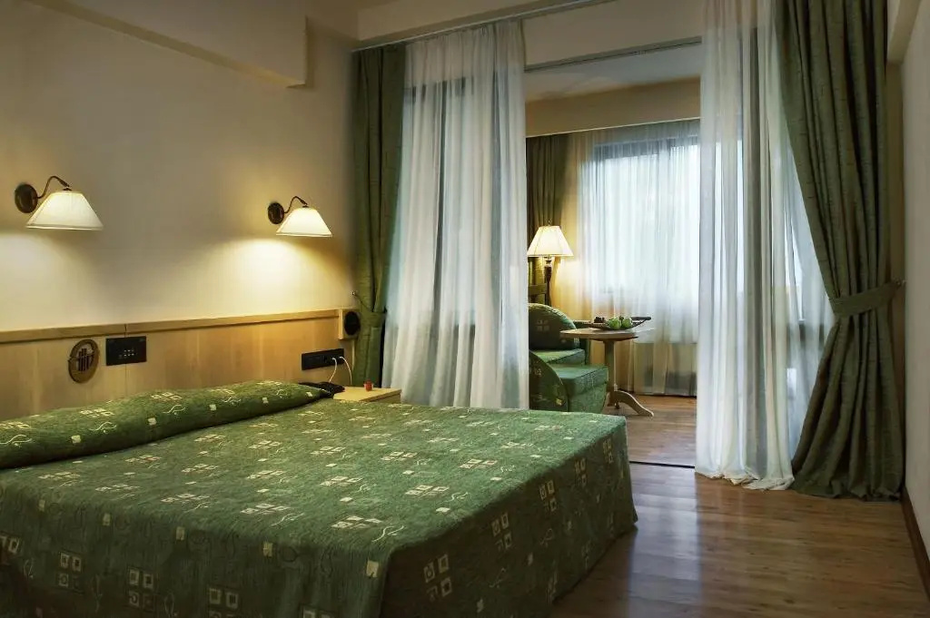 Deluxe Family room with balcony