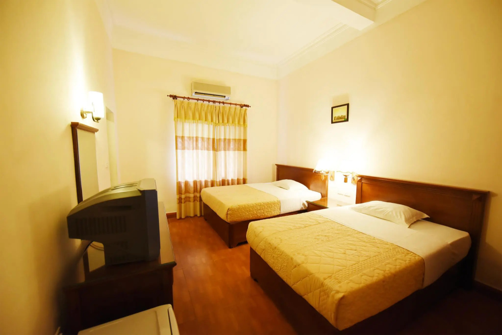 Standard Double room (full double bed)