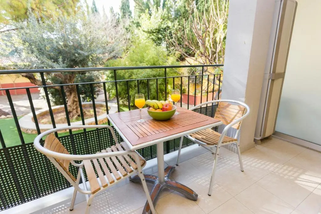 Balcony & Terrace