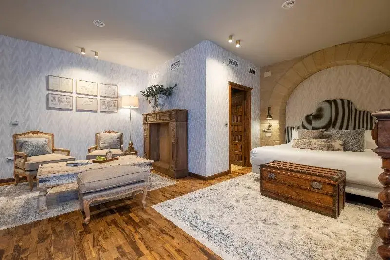 Standard Junior Suite