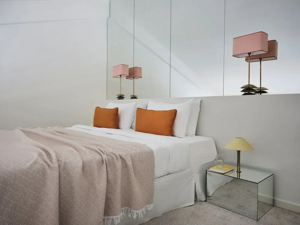 Classic Double room (full double bed)