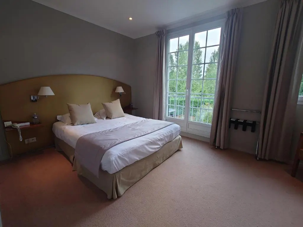 Standard Double room with garden view (full double bed)