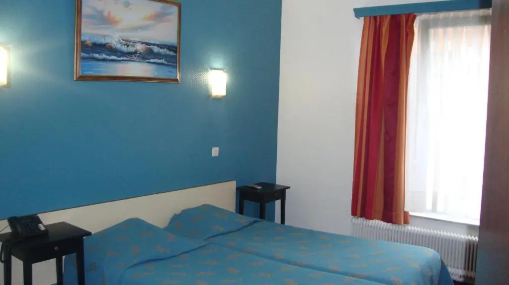 Double room (twin beds)