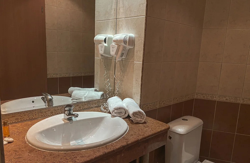 Семейный номер Standard с балконом и с видом на парк в Helios Spa