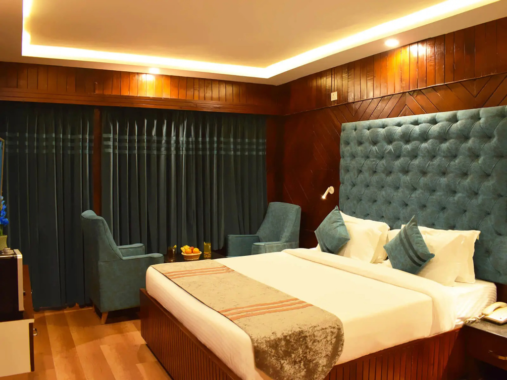 Executive Double room (full double bed)