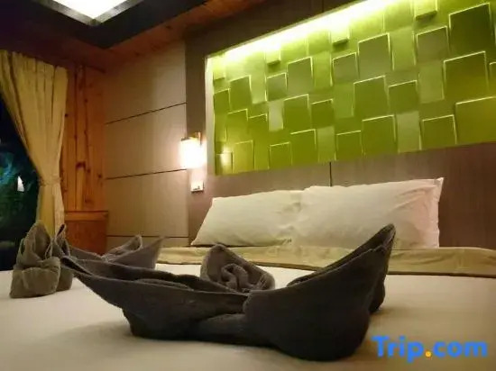 Бунгало с балконом и с видом на сад в Ricci House Resort