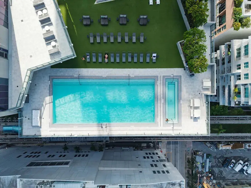 Downtown Miami 2BR Skyline Bay View Balcony Corner Suite Luxe Pad