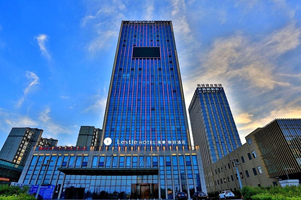 Mehood Lestie Hotel New Century Avenue