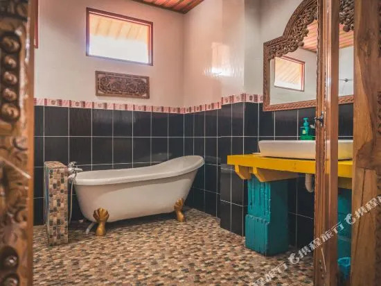 Lost Paradise Resort