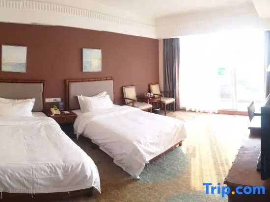 Superior Double room with balcony and with sea view (full double bed)