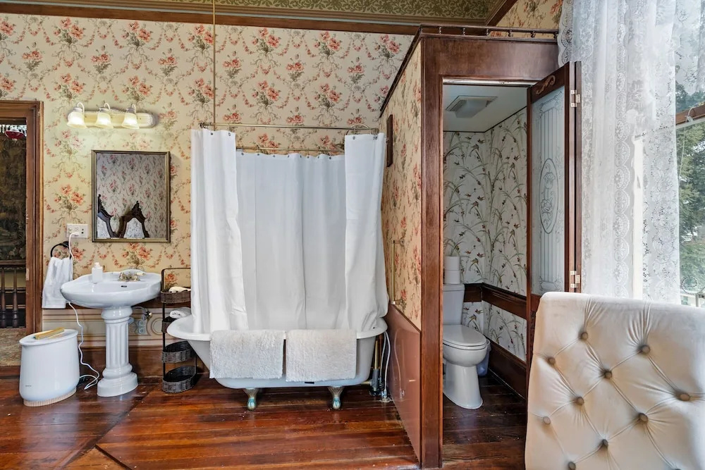 The Orth House Inn by Remotion